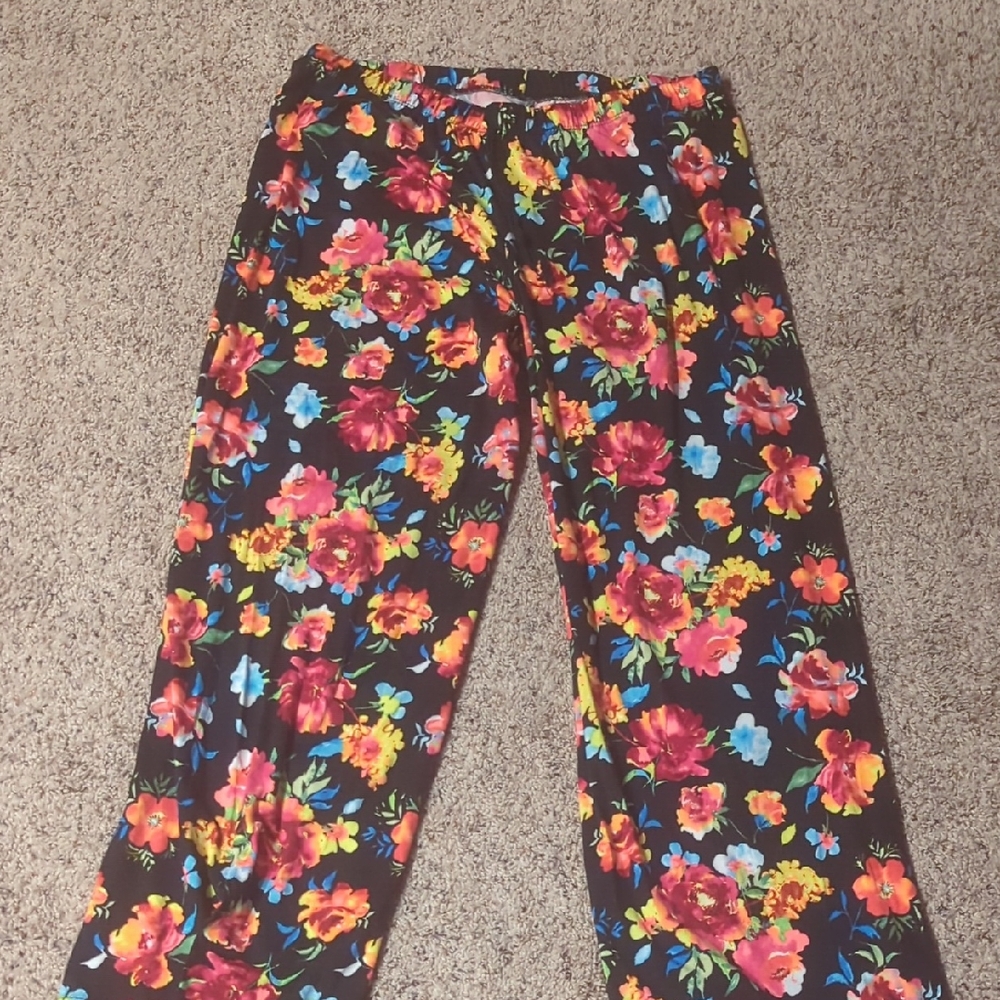 Bobbie Brooks Floral Lounge Pants